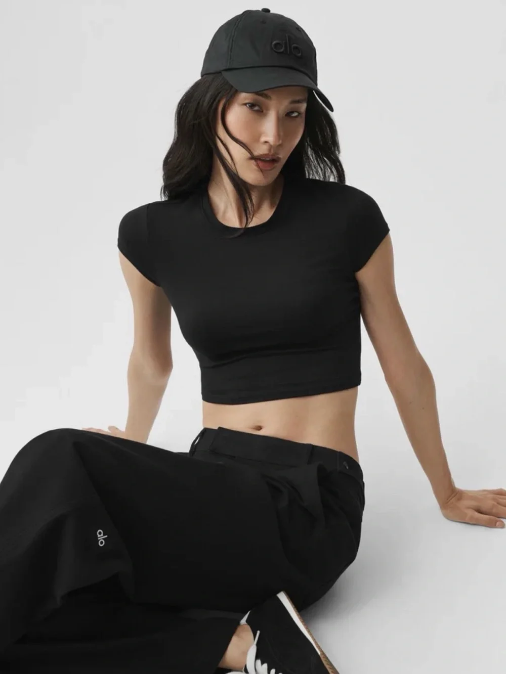 ALO Yoga Black Short Sleeve Crop Top